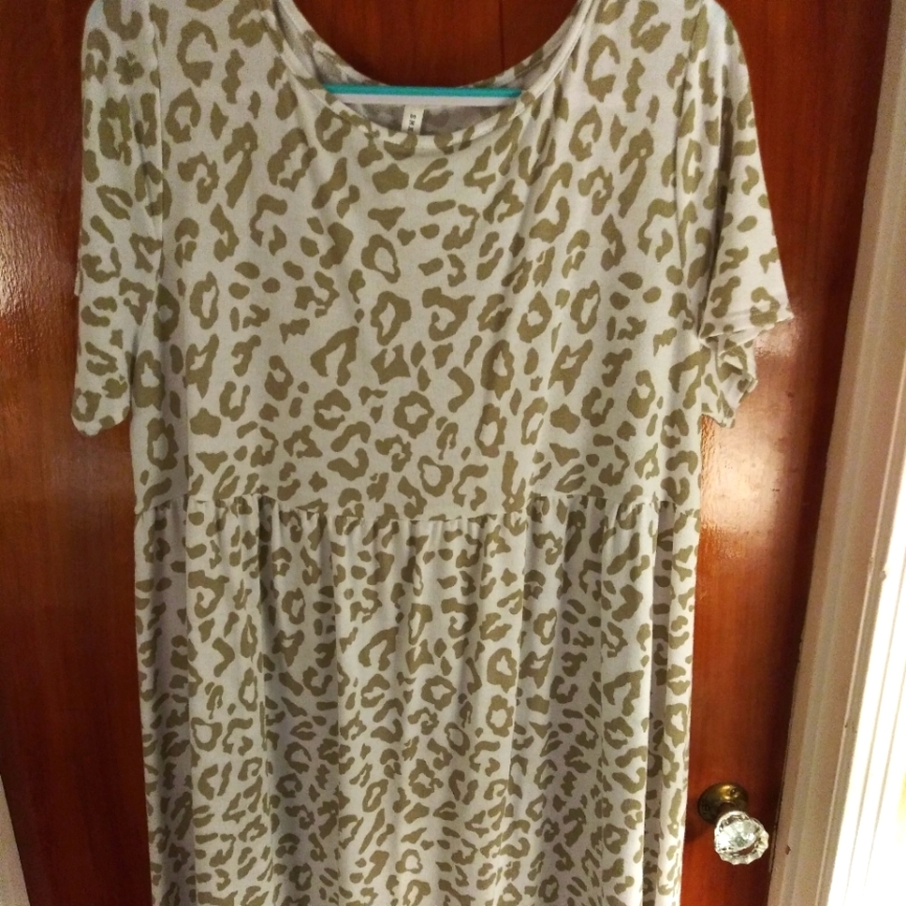 White w/Tan Leopard Print Babydoll Dress